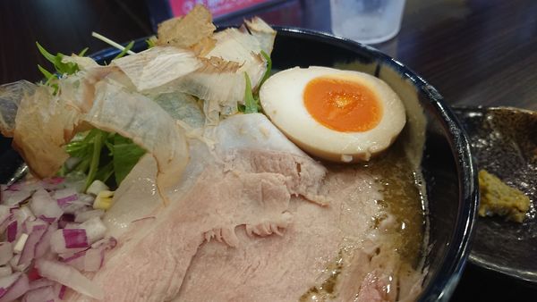 「濃厚鶏煮干しらーめん」@横道の写真