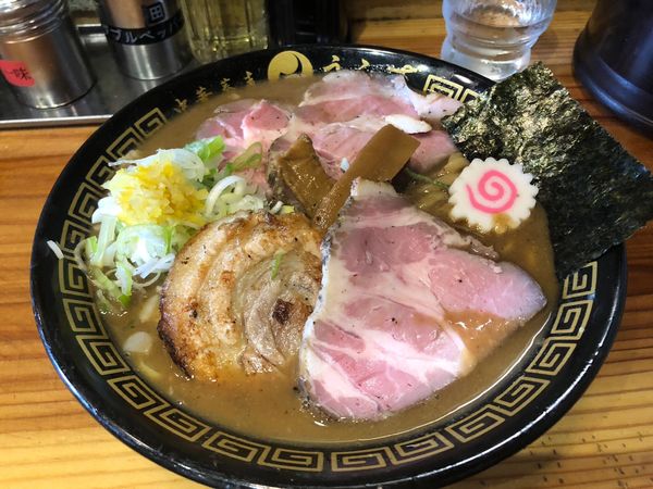 「中華そば+チャーシュー」@中華蕎麦うゑずの写真