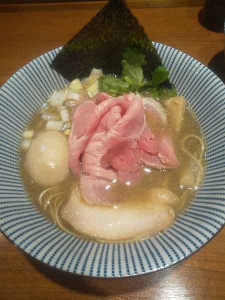 「特製一番搾りの煮干しそば 海鮮丼」@寿製麺よしかわ 川越店の写真