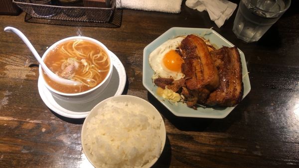 「チャーシューエッグ定食＋ミニラーメン1200円」@新潟長岡らぁめん 安ざわ食堂の写真