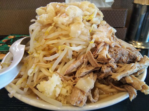 「ラーメン　（並）　※野菜＆脂まし　※クーポンで５００円」@麺とび六方の写真