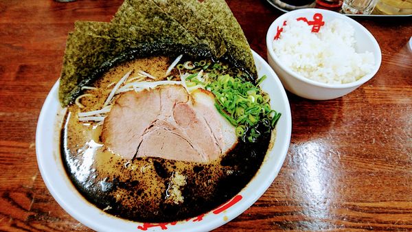 「らーめん+海苔･めし」@なんつッ亭 秦野本店の写真