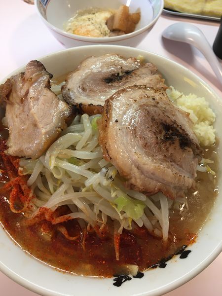 「ラーメン大もり＋子ぶた＋Special生卵」@成蹊前ラーメン 吉祥寺の写真