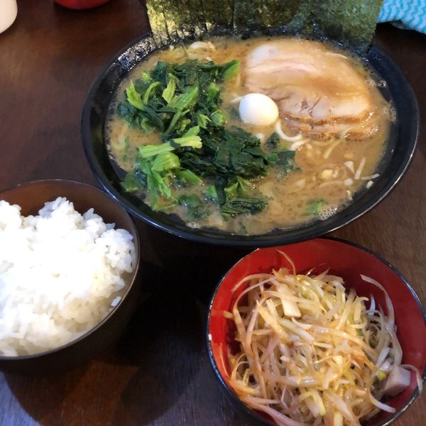 「ラーメン並　ミニネギ丼」@豚骨らーめん道の写真