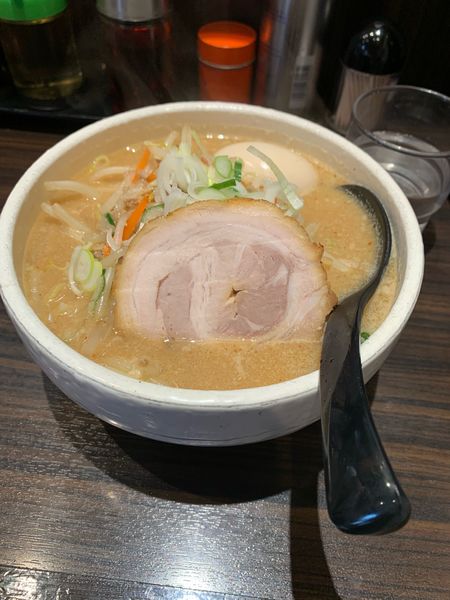 「なまら味噌らーめん　味玉」@北海道ラーメン なまら 浅草店の写真
