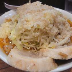 中ラーメン ＋豚