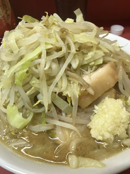 「小豚（ニンニク少なめ）」@ラーメン二郎 ひばりヶ丘駅前店の写真