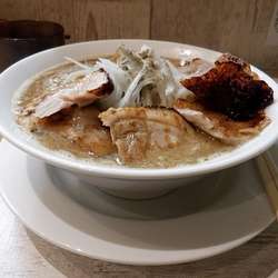 肉ヲ見ル煮干そば　並１５０ｇ