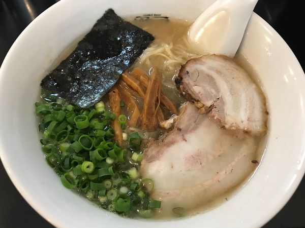 「特製らーめん」@らーめん 茂木の写真