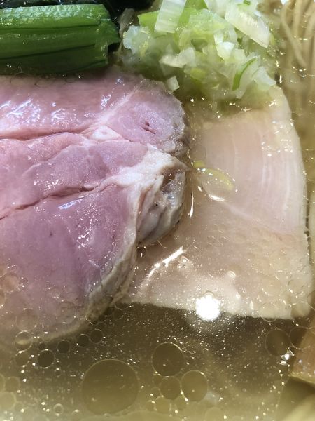 「塩らーめん」@らぁ麺 すぎ本の写真