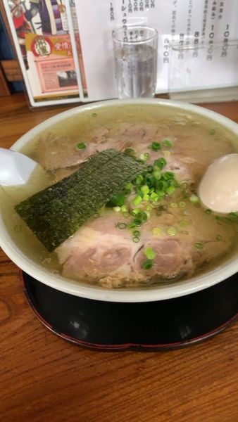 「塩チャーシュウメン(煮たまご)」@伊達屋の写真