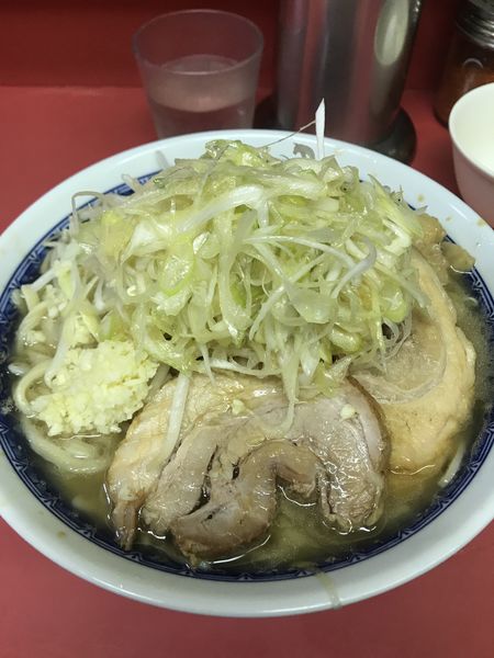 「小、ニンニク、アブラ、ラーショ風ネギ、生卵」@ラーメン二郎 桜台駅前店の写真