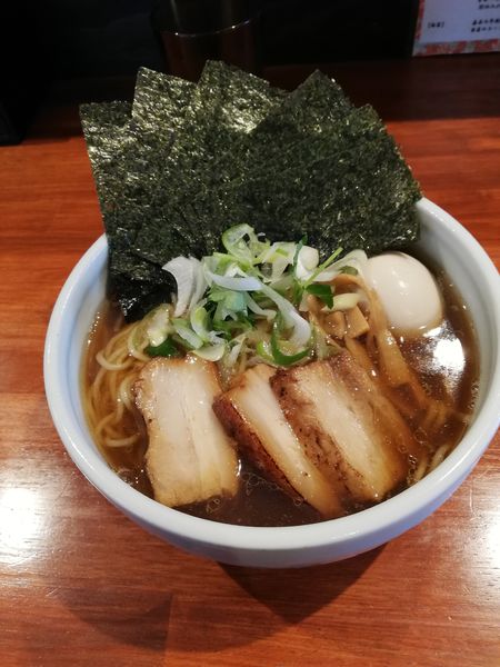 「江戸醤油ラーメン味玉」@麺屋 江武里の写真
