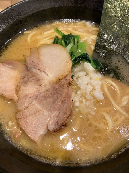「醤油豚骨ラーメン」@とんこつラーメン凰櫻の写真