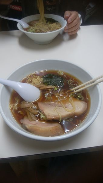 「醤油ラーメン　半麺　チャーシュー1枚追加　690円」@元祖ラーメンショップ 龍仙の写真