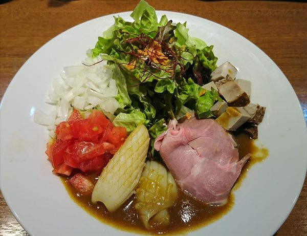 「【限定】具沢山マイルドカレーヌードル ￥900」@寿製麺よしかわ 川越店の写真