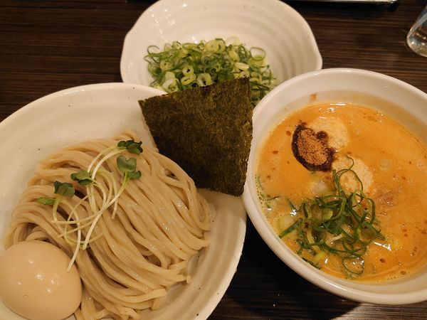 「鶏白湯つけ麺+味玉、青ネギ(1000円)」@鶏そば 一瑳の写真