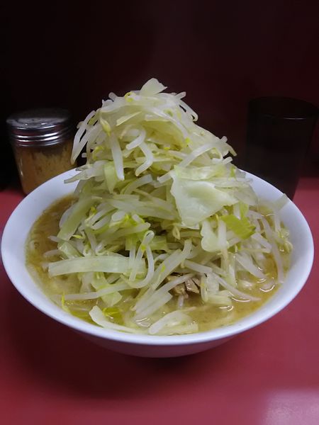 「小ラーメン豚2枚ニンニクヤサイ780円」@ラーメン二郎 ひばりヶ丘駅前店の写真