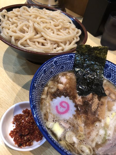 「辛つけ半チャーシュー＋大盛」@くり山の写真