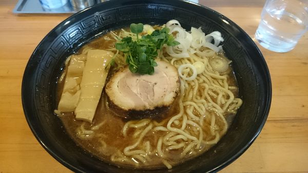 「正油あらびき（900円）＋中盛り（120円）」@ボニート・ボニートの写真