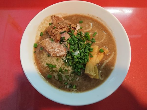 「メガ豚骨ラーメン」@麺屋しのはら 三日月食堂の写真