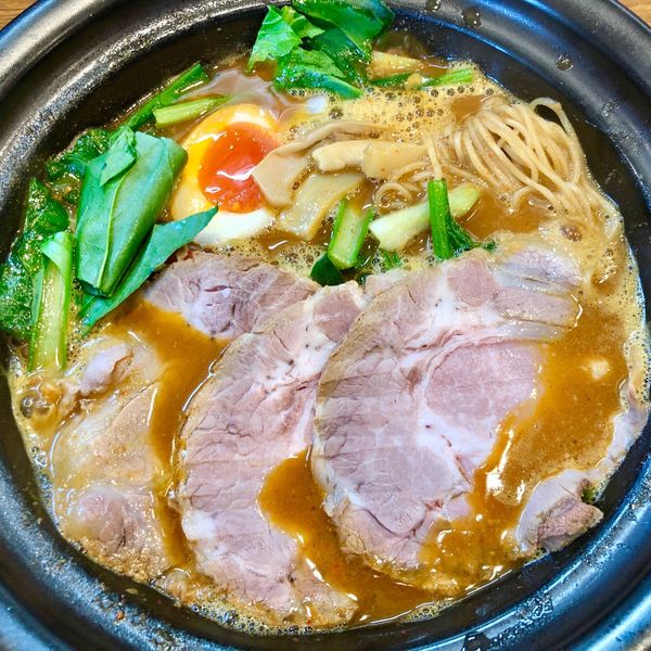 「豚カリーらーめん940円　大辛 ごはん無料」@ラーメン猪太の写真