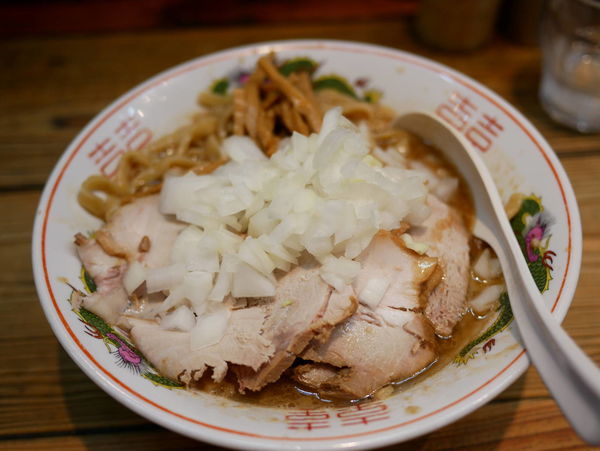 「濃厚背脂煮干し」@ナベラボ 池袋〝新潟ラーメン〟の写真