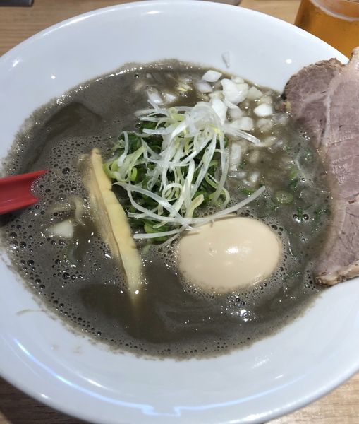 「こく煮干し豚骨らーめん」@らーめん伊藝 大淀本店の写真