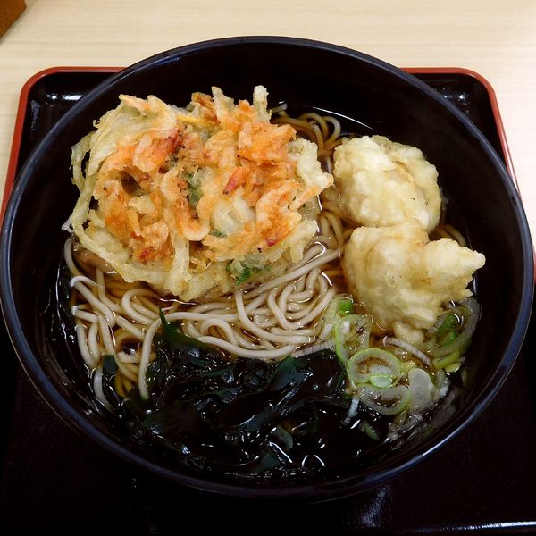 「桜海老のミニかき揚げ天とむつ湾産ほたて天そば(520円)」@名代 箱根そば 多摩センター東口店の写真