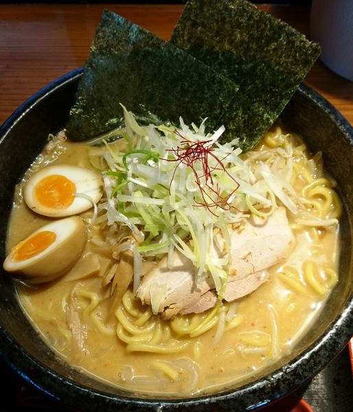 「濃厚味噌＋味玉」@麺場 もっけいの写真