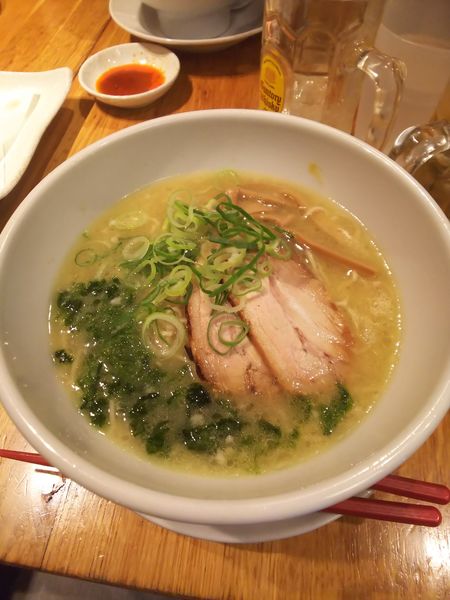 「塩豚骨ラーメン」@よってこや お台場店の写真