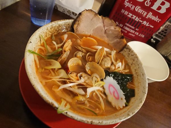「限定 辛あさりそば 780円」@煮干し中華専門店 つじ製麺所の写真