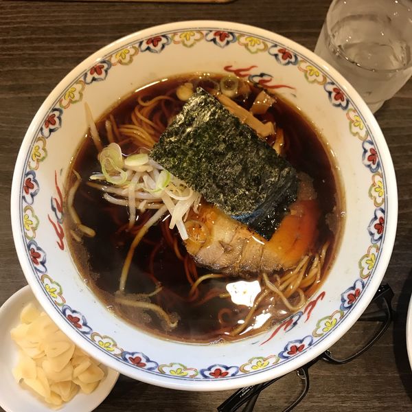「盛岡醤油老麺」@松虎亭の写真