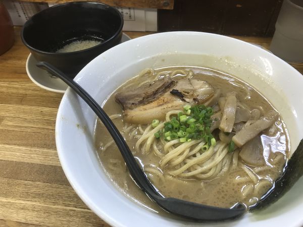 「醤油 こってり  背脂」@ラーメン屋 桑原亭 東川口店の写真