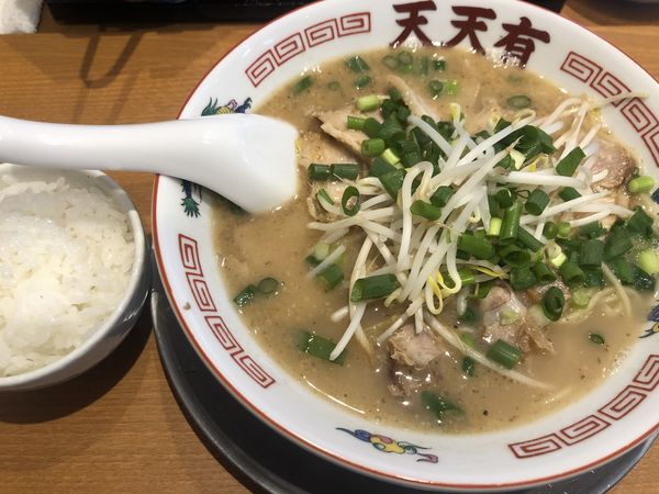 「チャーシュー+めし小（750+50円）」@らーめん天天有 神田の写真