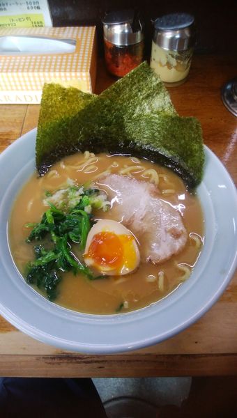 「ラーメン　麺固め　650円」@うまみ屋の写真