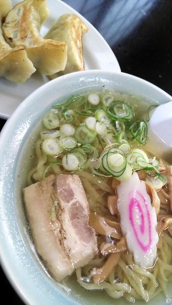 「ラーメン、餃子」@手打ちラーメン 俵屋の写真