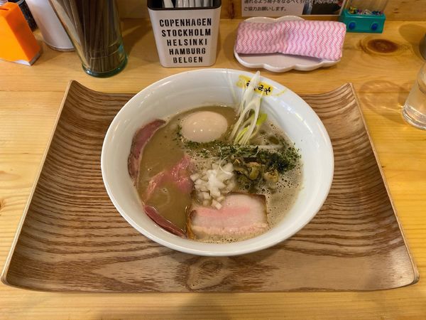 「濃厚牡蠣白湯」@鶏びあんSobaみやみやの写真