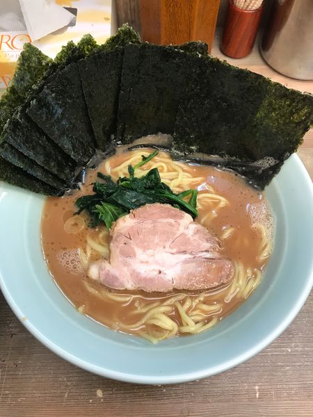「ラーメン 中盛り のり増し」@横浜らーめん 渡来武の写真