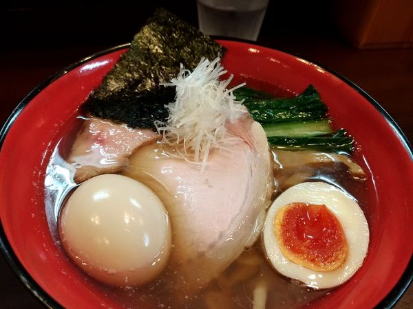 「塩らーめん＋味玉」@とものもとの写真