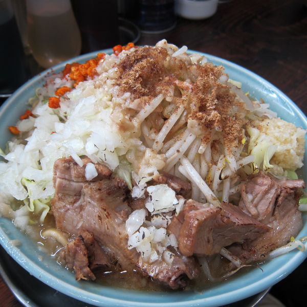 「大ラーメン 900円（カラメ以外全マシ）」@麺でる 川崎店の写真