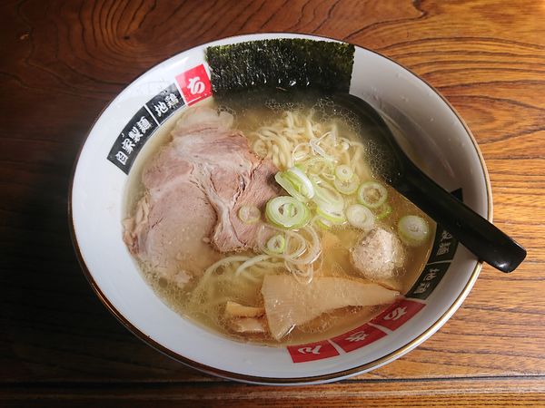 「地鶏塩ラーメン 750円」@地鶏らーめん ちきんの写真
