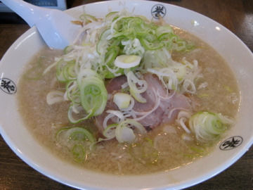 「しょうゆらーめん」@こってりらーめん 誉の写真