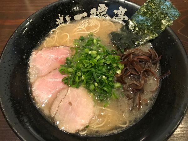 「豚骨ラーメン」@博多一瑞亭の写真