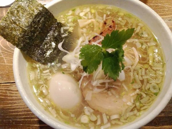 「鶏そば 塩＋味玉」@神田とりそば なな蓮の写真