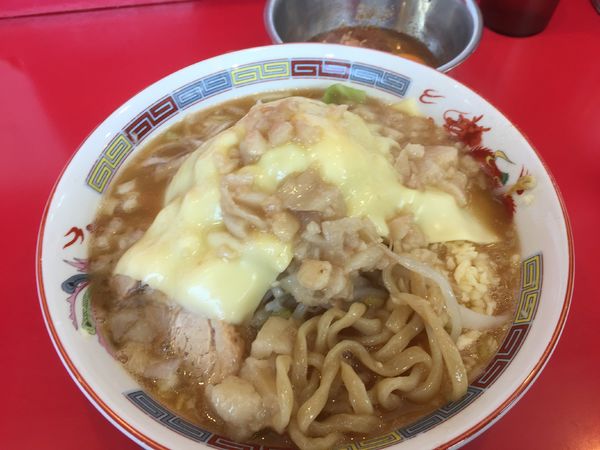 「ラーメン¥800+チーズ¥100×2+すき焼き¥100」@ジャンプの写真