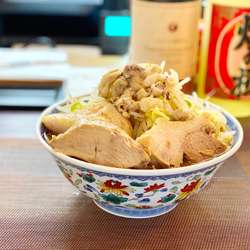 小ラーメン　ニンニク少なめヤサイアブラ