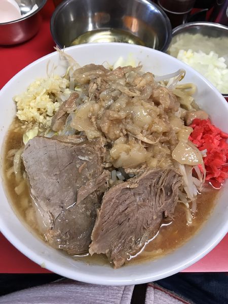 「ラーメン(中)＋タマネギ＋生卵W」@ラーメンハイキックの写真