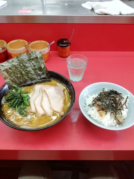 「チャーシューメン固め脂多め　まぶし丼」@ラーメン杉田家の写真
