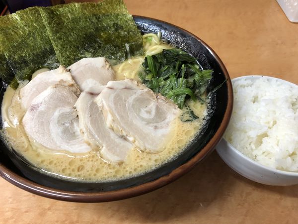 「チャーシュー麺大盛固め濃いめ半ライス」@濃厚豚骨ラーメン こく丸の写真